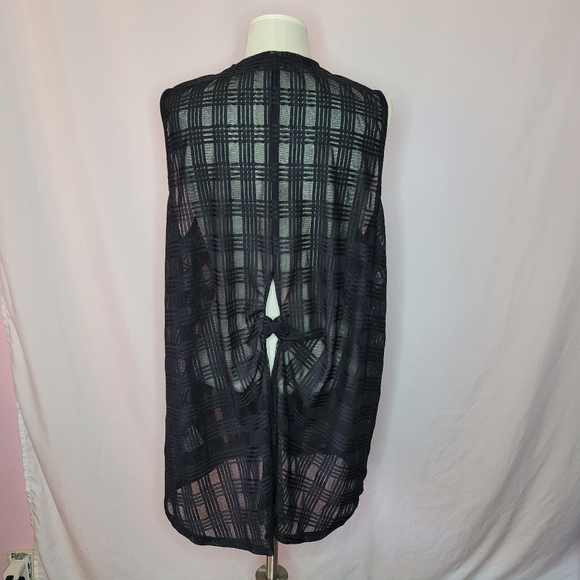 Plus size 2x sheer sleeveless gingham top black - Picture 3 of 12